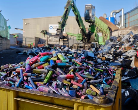 Vape sellers to pay disposal costs under plans to end UK's 'throwaway culture' | Recycling | The Guardian Vape sellers to pay disposal costs under plans to end UK's 'throwaway culture' | Recycling | The Guardian