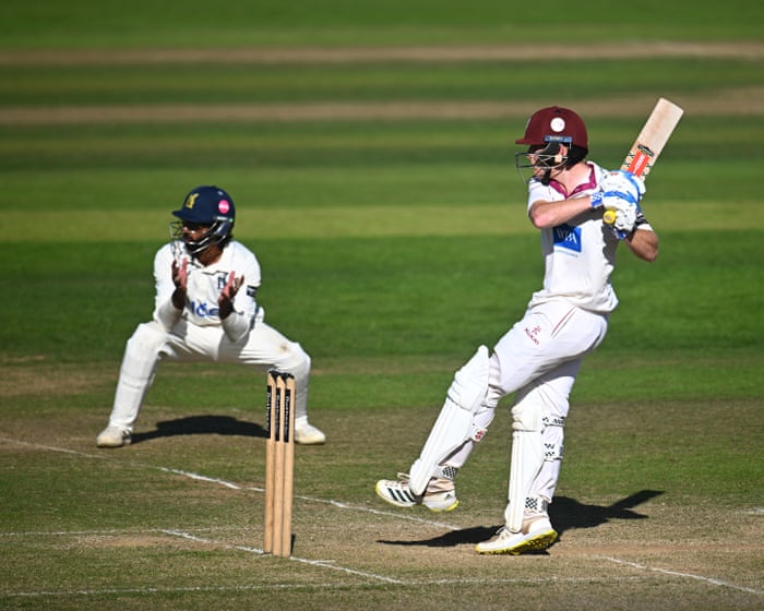 Somerset v Warwickshire, Glamorgan v Surrey, and more: county cricket – live