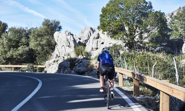 Helen Pidd, thoroughly dropped by the Wiggle High5 girls on a Mallorcan climb.
