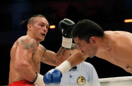 Oleksandr Usyk faces Felipe Romero on his debut in Kyiv.