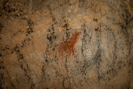 ancient stone carving successful cave of animal