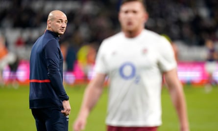 Steve Borthwick on the pitch before France v England in Lyon