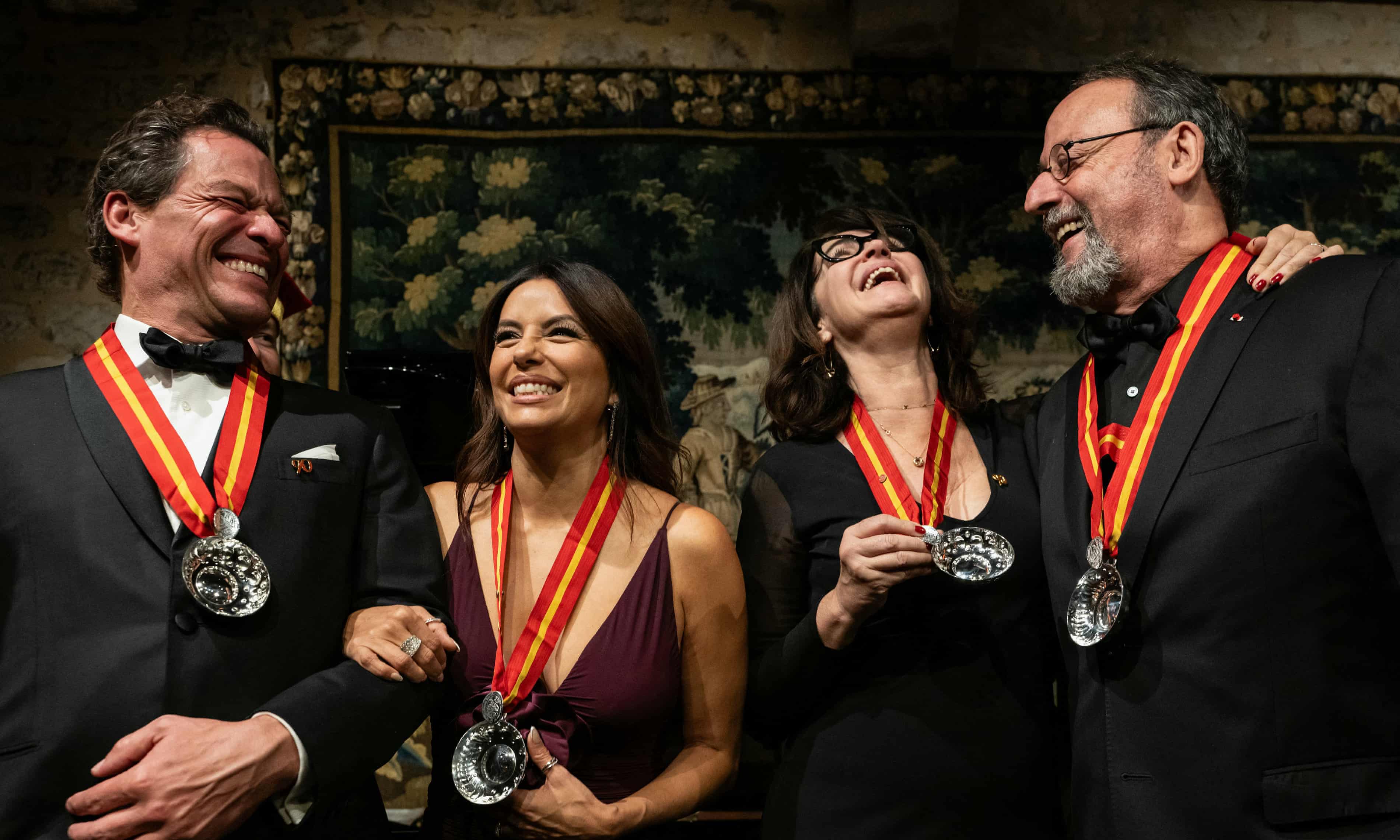 Musk și Trump la lupta de weekend cu vinuri | sursa foto: The Guardian Musk și Trump la lupta de weekend cu vinuri | sursa foto: The Guardian