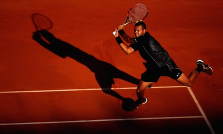 Jo-Wilfried Tsonga in full flow at Roland Garros in 2015, in the middle of his decade in the top 20.