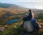 Four in 10 struggle to access mobile signal on the move in the UK Four in 10 struggle to access mobile signal on the move in the UK