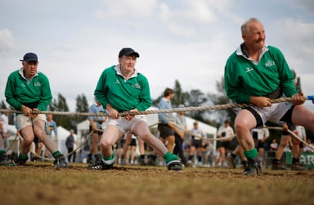 Competitors from the Ireland men’s senior 680kg team look anxiously towards the referee for the order to pull.