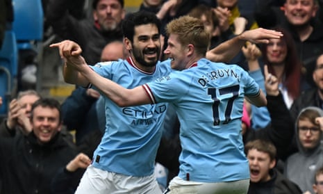 Manchester City's Ilkay Gundogan (left) celebrates with Manchester City's Kevin De Bruyne after scoring their third goal.