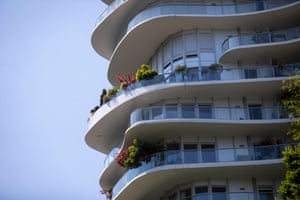 A high-rise with flowy designed balconies