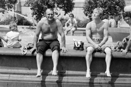 People in the fountain at Trafalgar Square in London in summer 1976