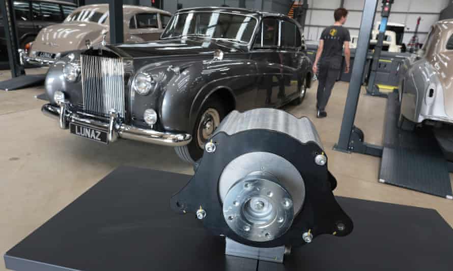 Lunaz re-engineers,restores and electrifies classic cars.