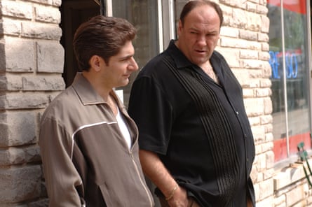 Michael Imperioli talking with James Gandolfini in The Sopranos