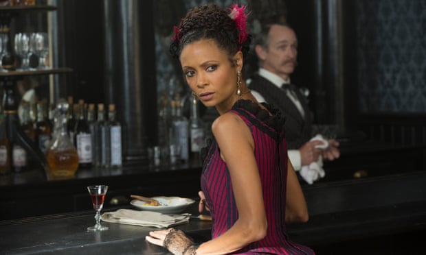 Westworld ha fet que els espectadors empatitzin amb els robots més que amb els humans