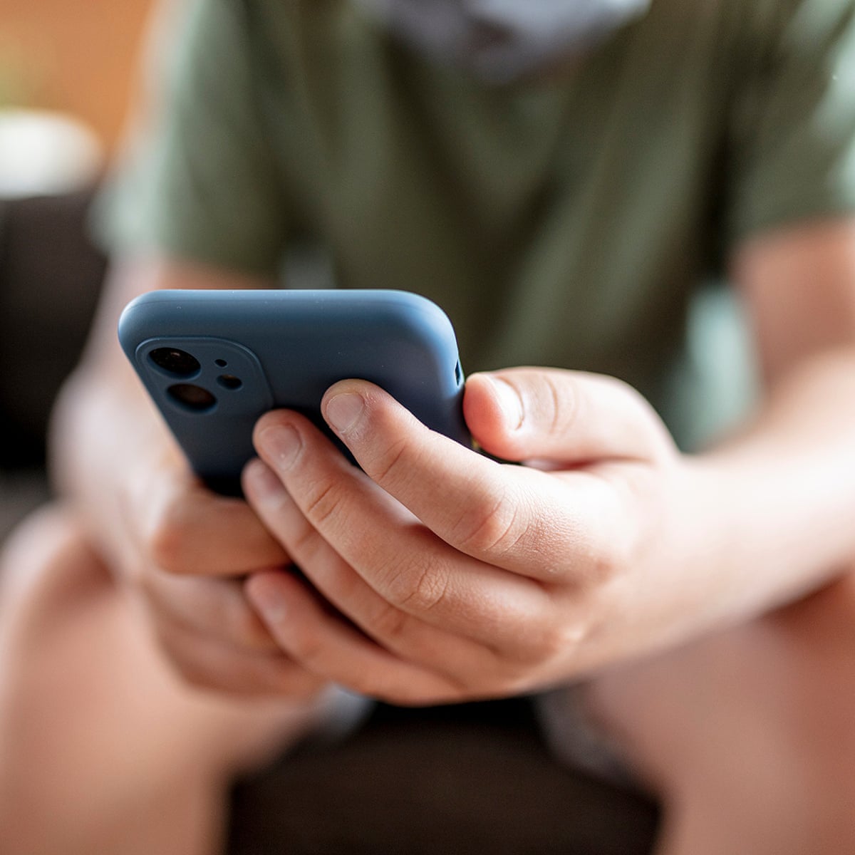 UK to force Apple and Google to block explicit images on children’s smartphones