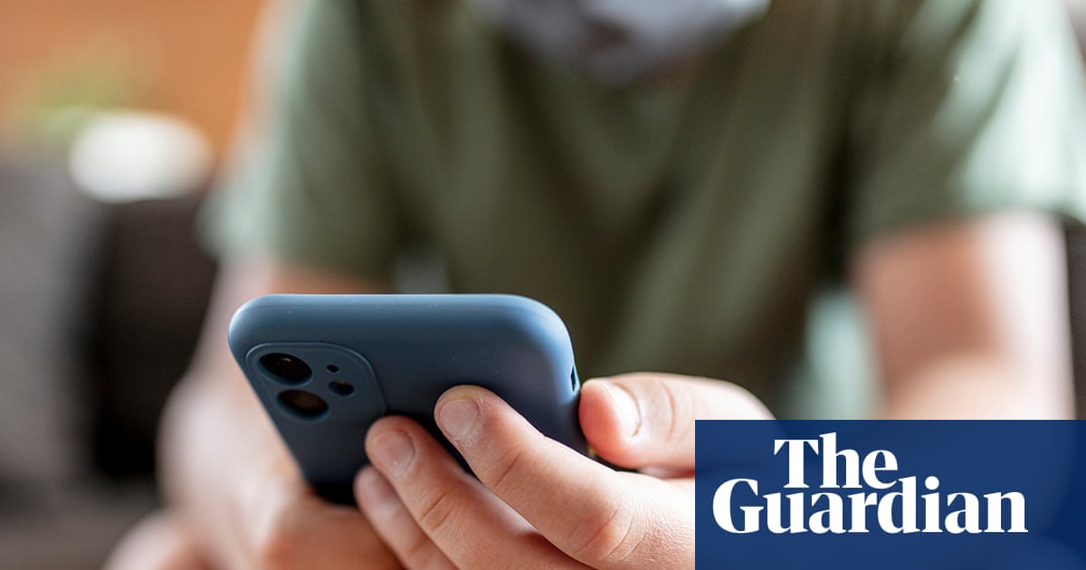 UK to force Apple and Google to block explicit images on children’s smartphones UK to force Apple and Google to block explicit images on children’s smartphones