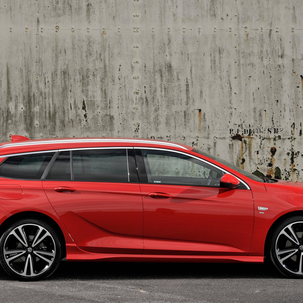 Vauxhall Insignia Sports Tourer An Easy To Live With Workhorse Motoring The Guardian
