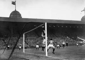 Chelsea play Millwall at Wembley.