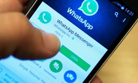 A man in India was killed by a mob, in the latest case of a WhatsApp rumour-fuelled lynching.