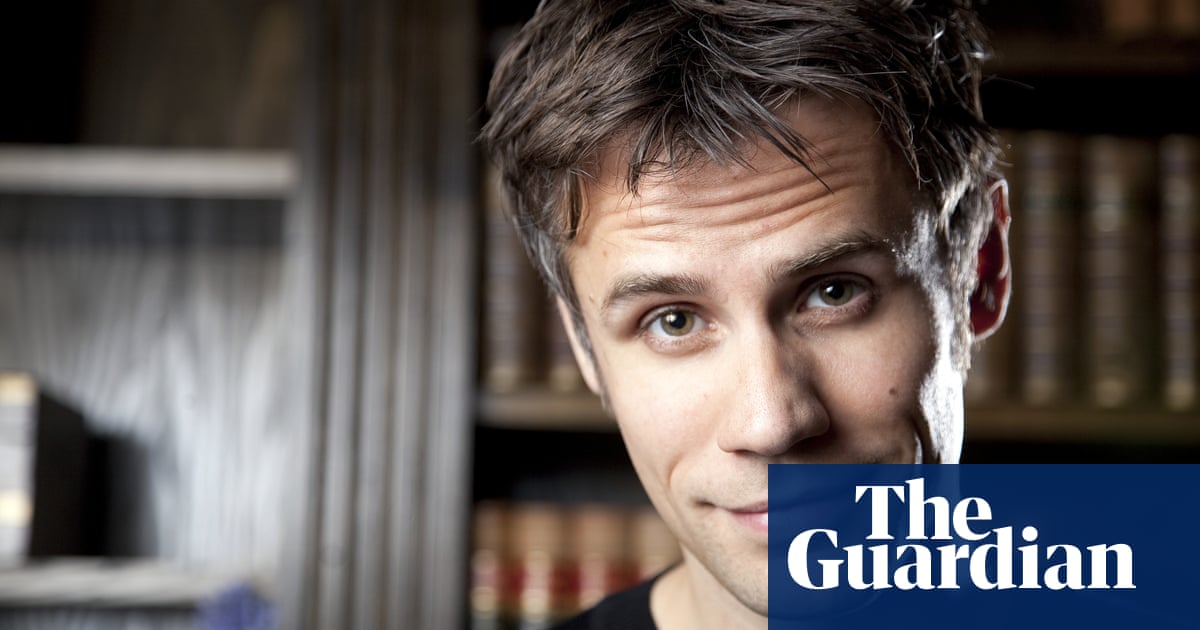 Richard Bacon put in induced coma after pneumonia treatment | Media | The Guardian