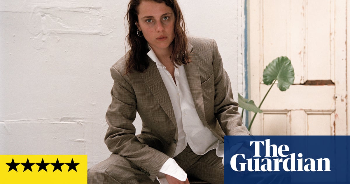 Marika Hackman: Any Human Friend review – selfishness, sex and passion