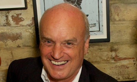 Condé Nast chief Nicholas Coleridge has received a 40% jump in pay last year to £1.3m.
