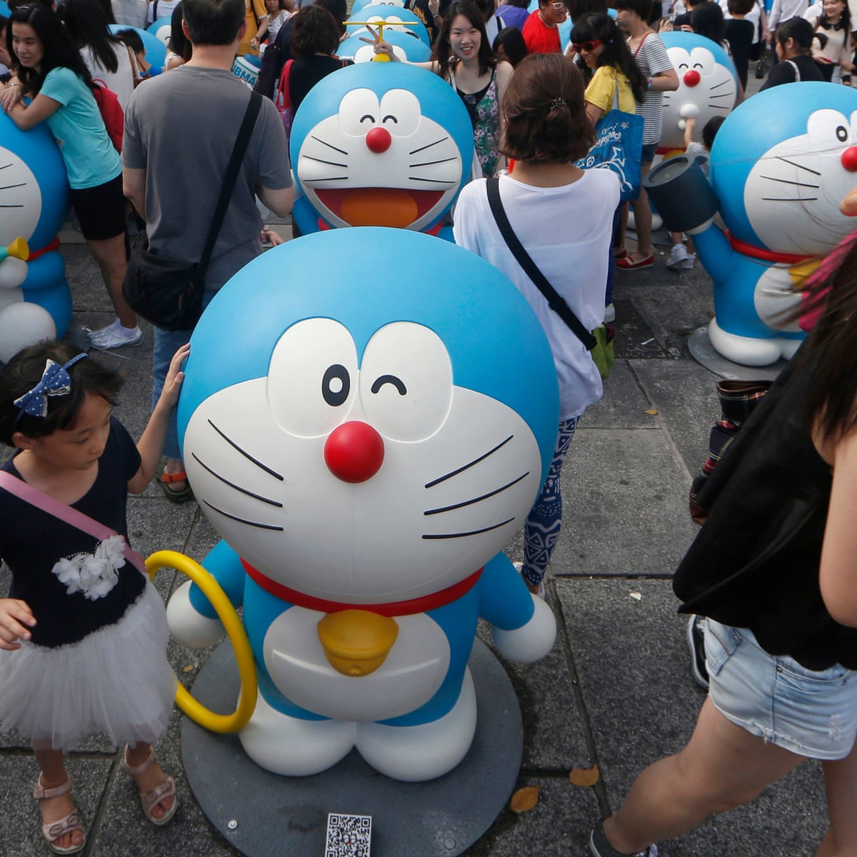 Japanese tourists flock to see Hachi, the cat with lucky eyebrows