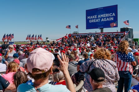 Cheering people in audience in Michigan