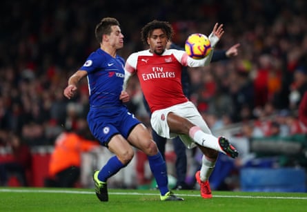 Alex Iwobi in action against Chelsea on 19 January 2019.