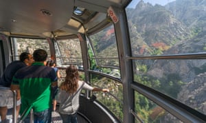 Tourists inside the rotating tram car on the Palm Springs Aerial Tramway