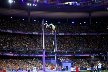 Mondo Duplantis clears the bar on his way to pole vault gold
