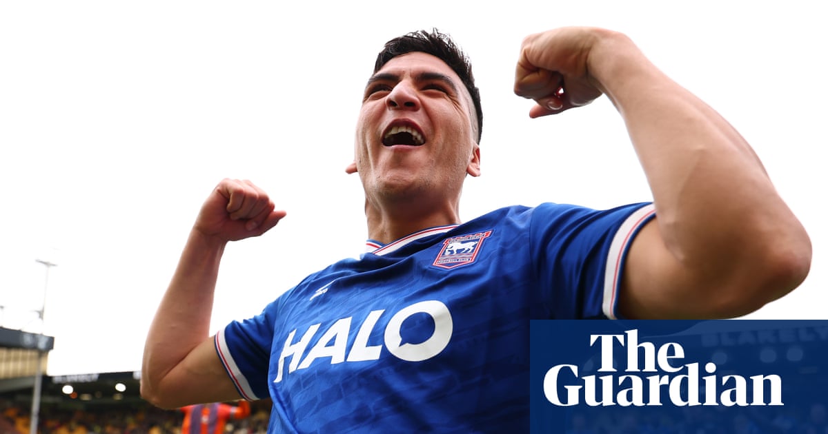 Championship roundup: Ipswich tighten grip on second but Coventry made to wait