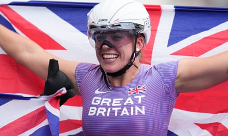 Hannah Cockroft celebrates a win at the 2023 Para Athletics World Championships in Paris