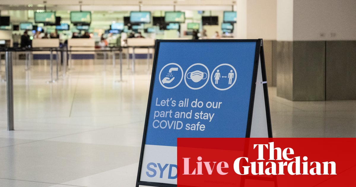 호주 라이브 뉴스 업데이트: 아이가 비행기에서 오미크론 코비드 변종을 잡을까봐 두려워, 서호주, SA 국경 폐쇄