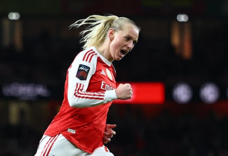 Стина Блэксниус празднует