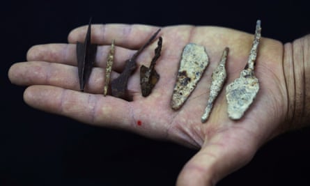 Ancient arrow and spear heads discovered in the Judean Desert caves.