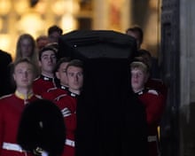 Queen Elizabeth II funeral: lord chamberlain will break his 'wand of office' before the monarch is laid to rest Queen Elizabeth II funeral: lord chamberlain will break his 'wand of office' before the monarch is laid to rest