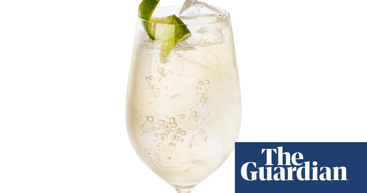 Следен чай от лайм и кокос с мехурчест завършек Този