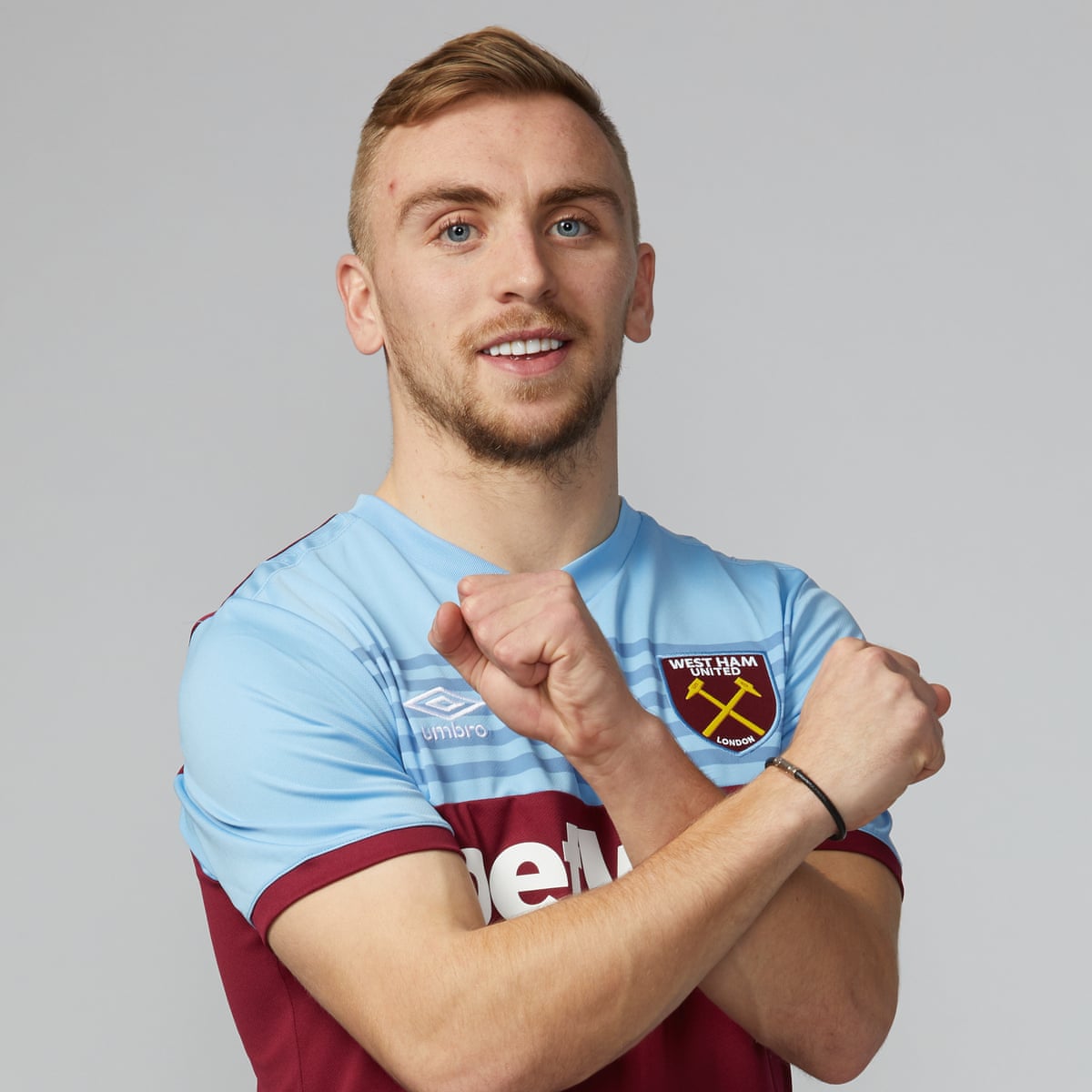 west ham sign hull forward jarrod bowen for 22m on deadline west ham united the guardian