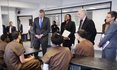 Bill de Blasio speaks to inmates at Rikers Island.