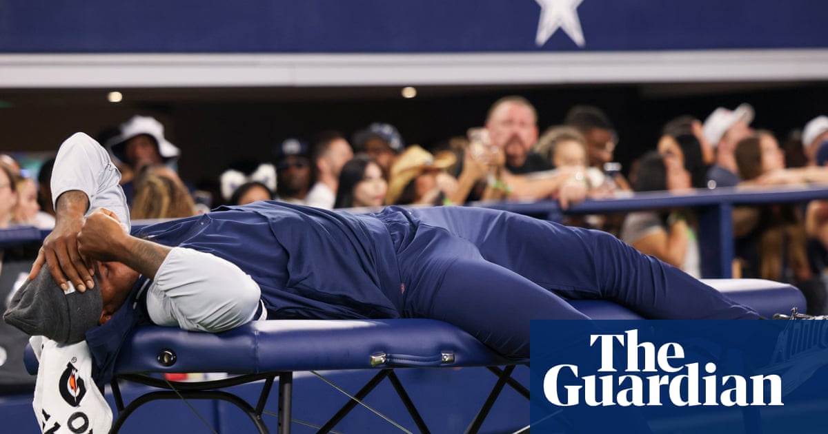 Cowboys to talk to Micah Parsons after defensive star's apparent in-game protest