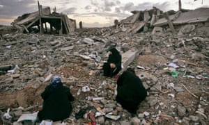 Palestinian women in Jebaliya, January 2009.