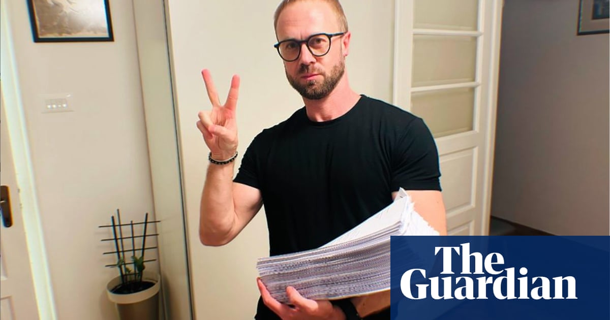 Редитељи и глумци позивају Србију да не изручује активисте Белорусији | Белорусија Редитељи и глумци позивају Србију да не изручује активисте Белорусији | Белорусија