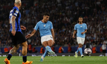 Rodri fires Manchester City into the lead midway through the second half.
