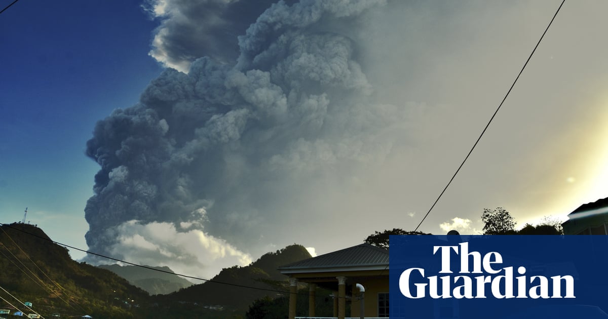 UN warns of humanitarian crisis as eruptions displace thousands on St Vincent