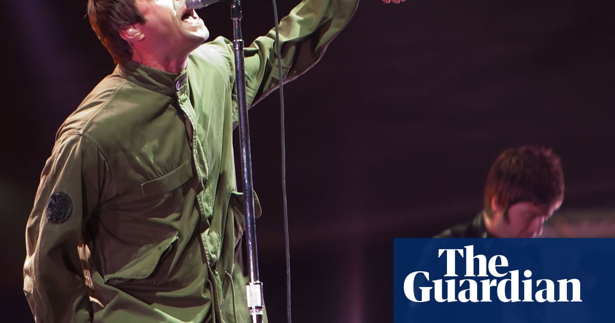 Oasis in row with photo agencies over pictures from reunion shows