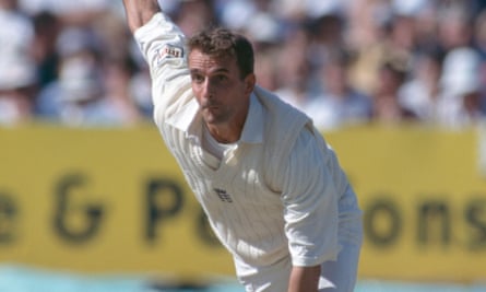 Mike Smith bowling for England against Australia in 1997