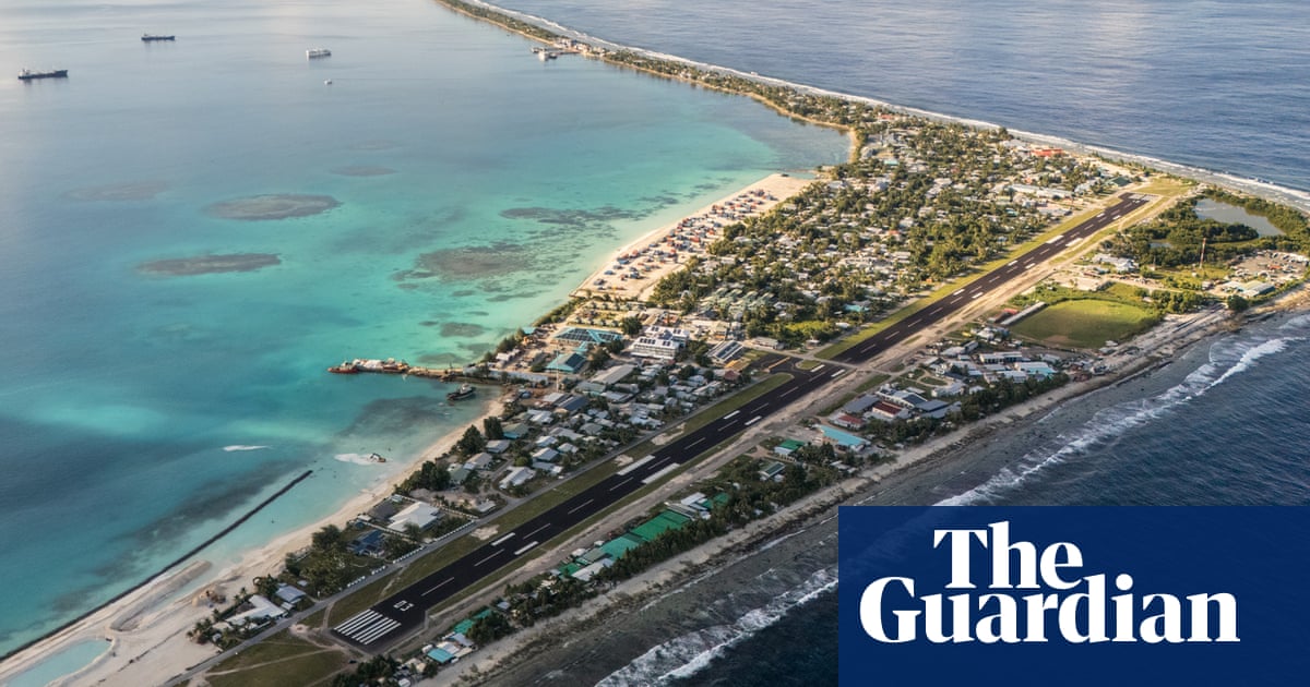 Countries should keep their statehood if land disappears under sea, experts say