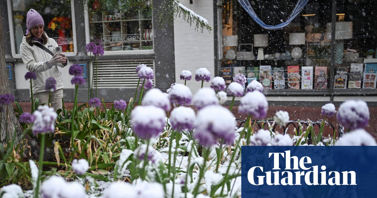 Weather tracker: Colorado experiences rare spring snowstorm