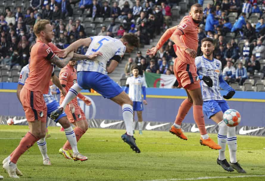 Felix Magath and Scottish sidekick Fotheringham ‘jolt’ Hertha into life | Bundesliga 1 Niklas Stark (No 5) gives Hertha Berlin the lead.
