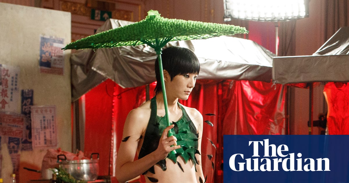 Touch, sound and style: how London fashion week is opening up to visually impaired guests – photo essay