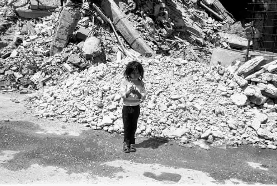 Child beggar in Grbavica, 1998.